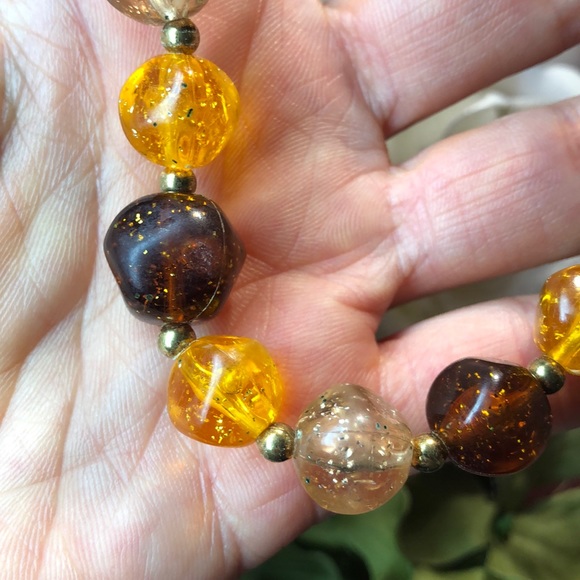 True vintage beaded necklace/choker (ish) - Picture 4 of 5